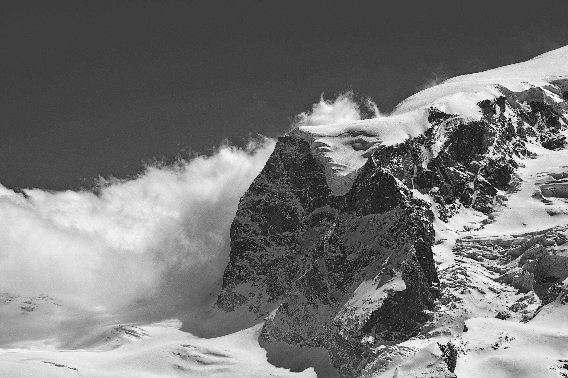 Matterhorn viewpoint for choosing one Zermatt cruise extension objective.