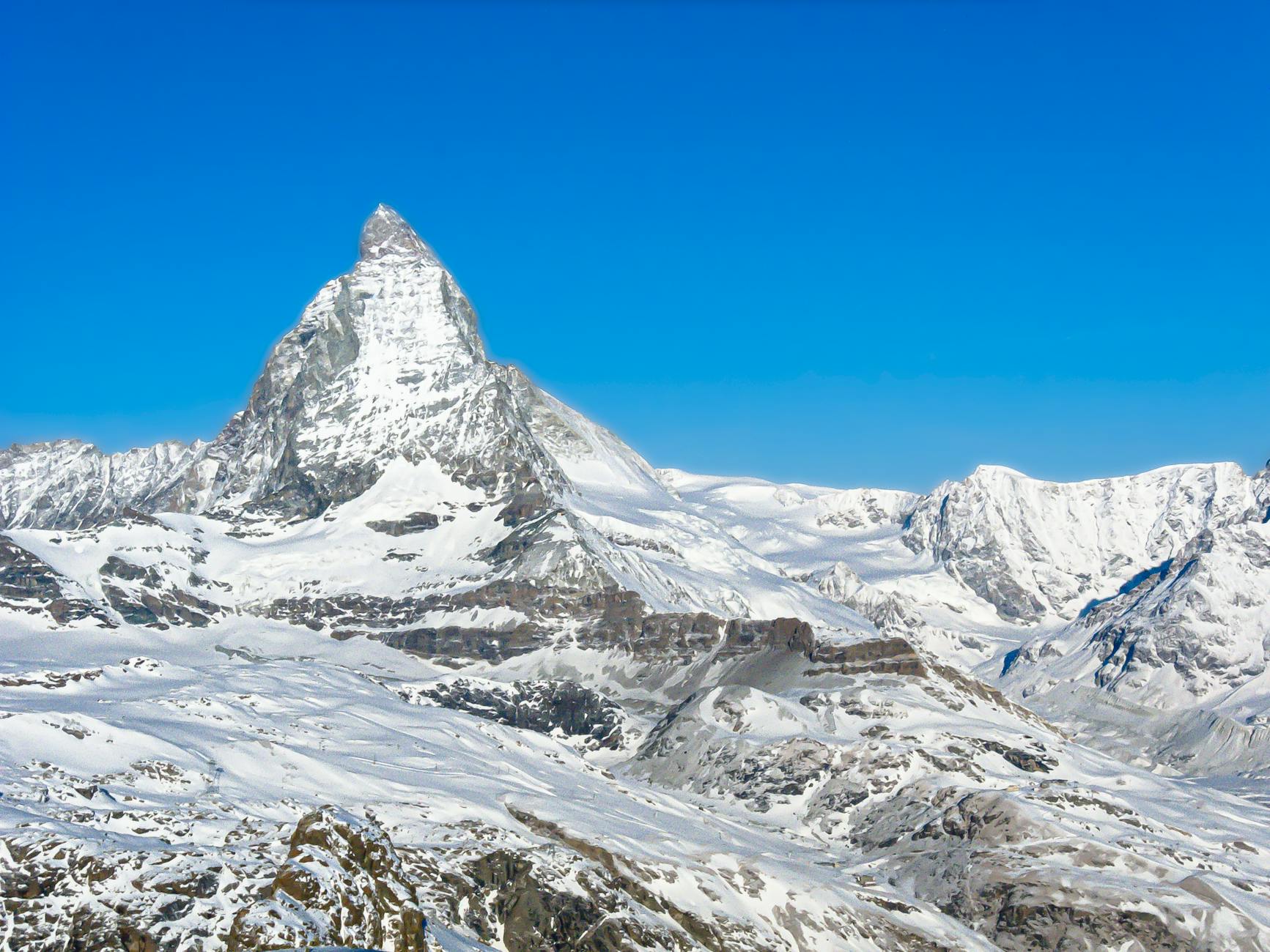 Matterhorn mountain view for confidentiality planning in Zermatt.