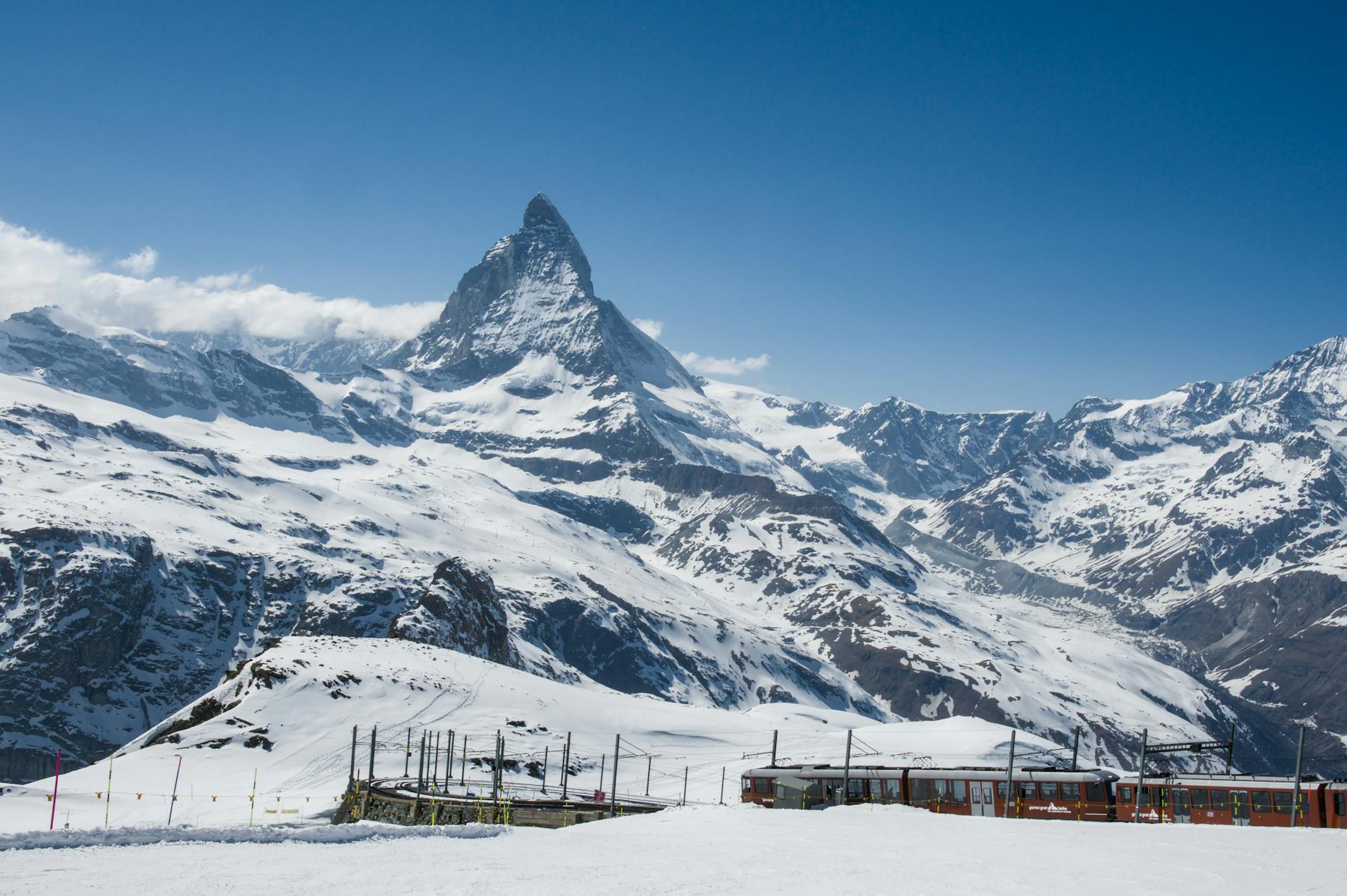 Winter Matterhorn landscape for private Zermatt guiding decisions.
