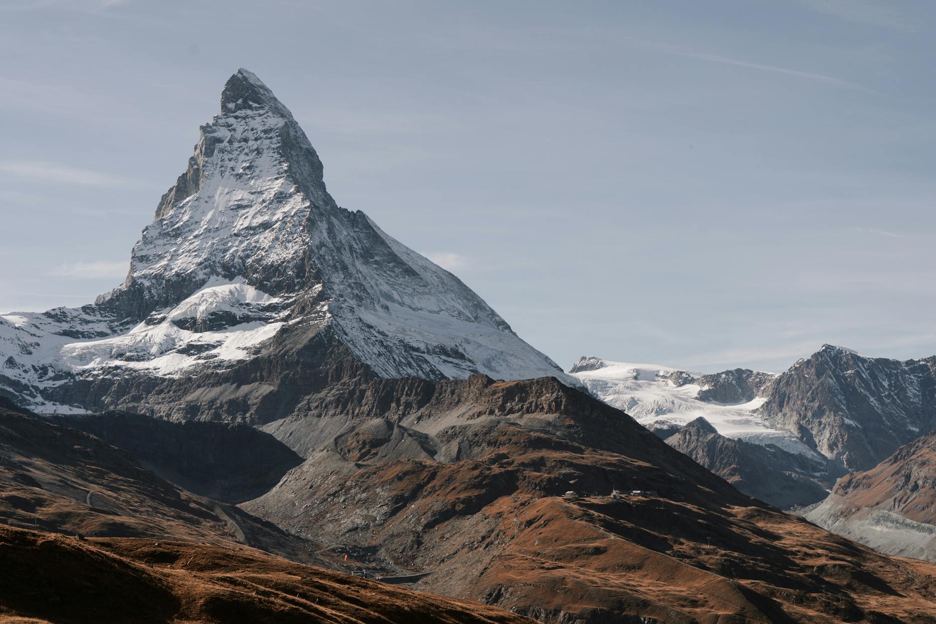 Clear Matterhorn view for solo Zermatt evening and dining planning.