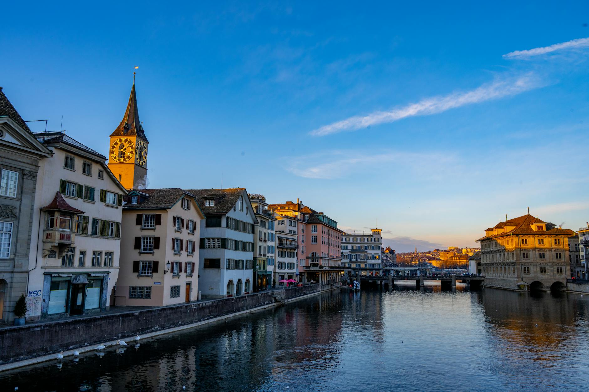 Zurich Limmat sunset context for weather and daylight planning.