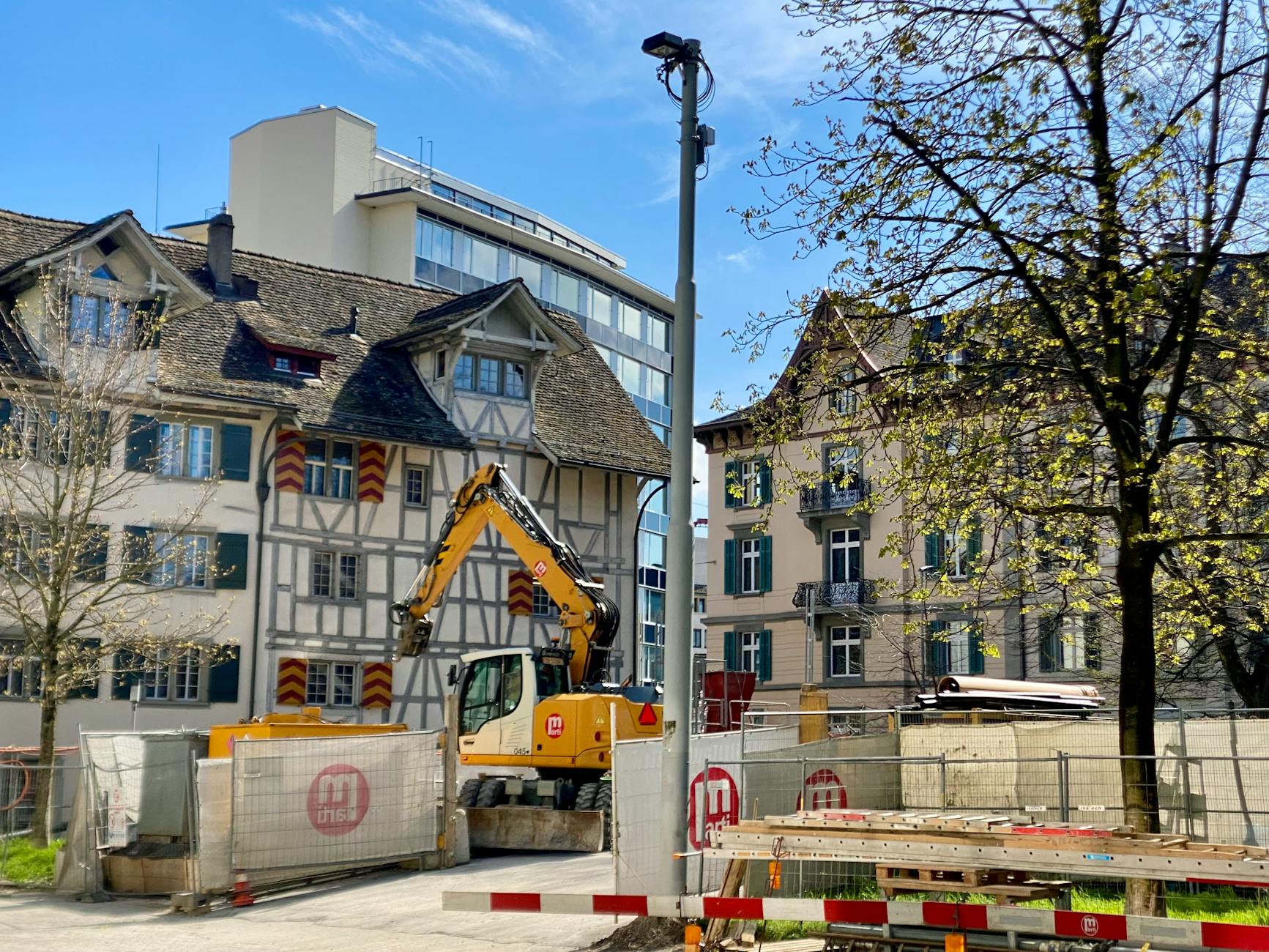 Zurich construction and architecture context for journalist field reporting.