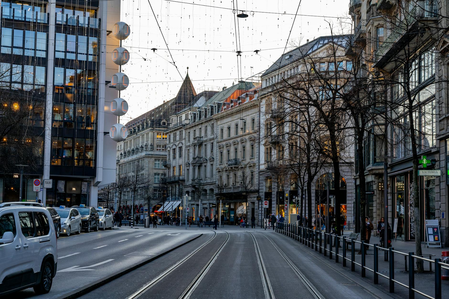 Bahnhofstrasse at twilight context for Zurich luxury dining logistics.