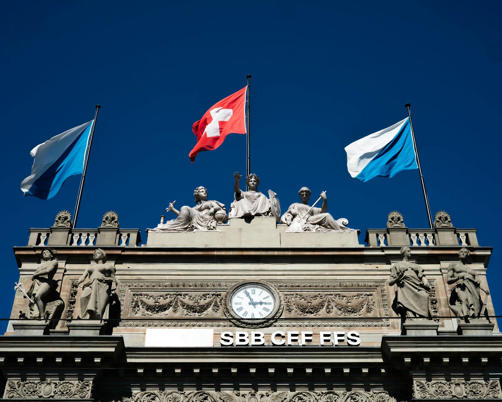 Zurich station building context for sales meals and movement planning.