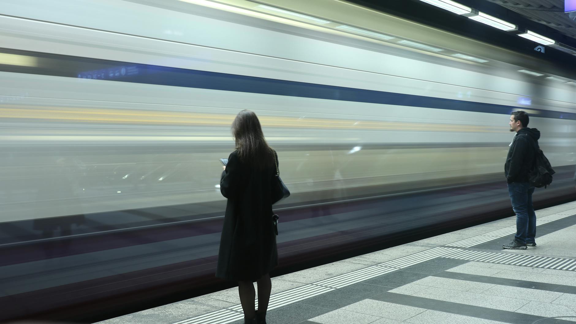 Zurich transit platform context for student free-time movement.