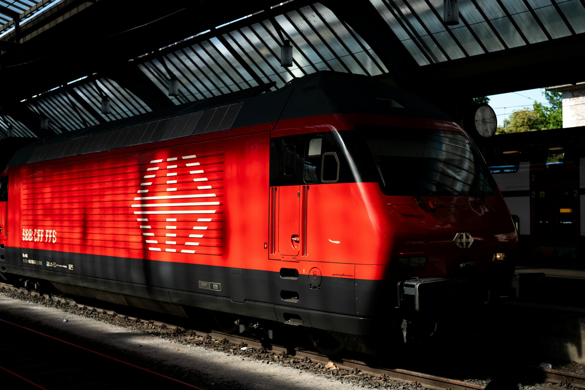 Zurich station train context for mobility-aware rail transfers.