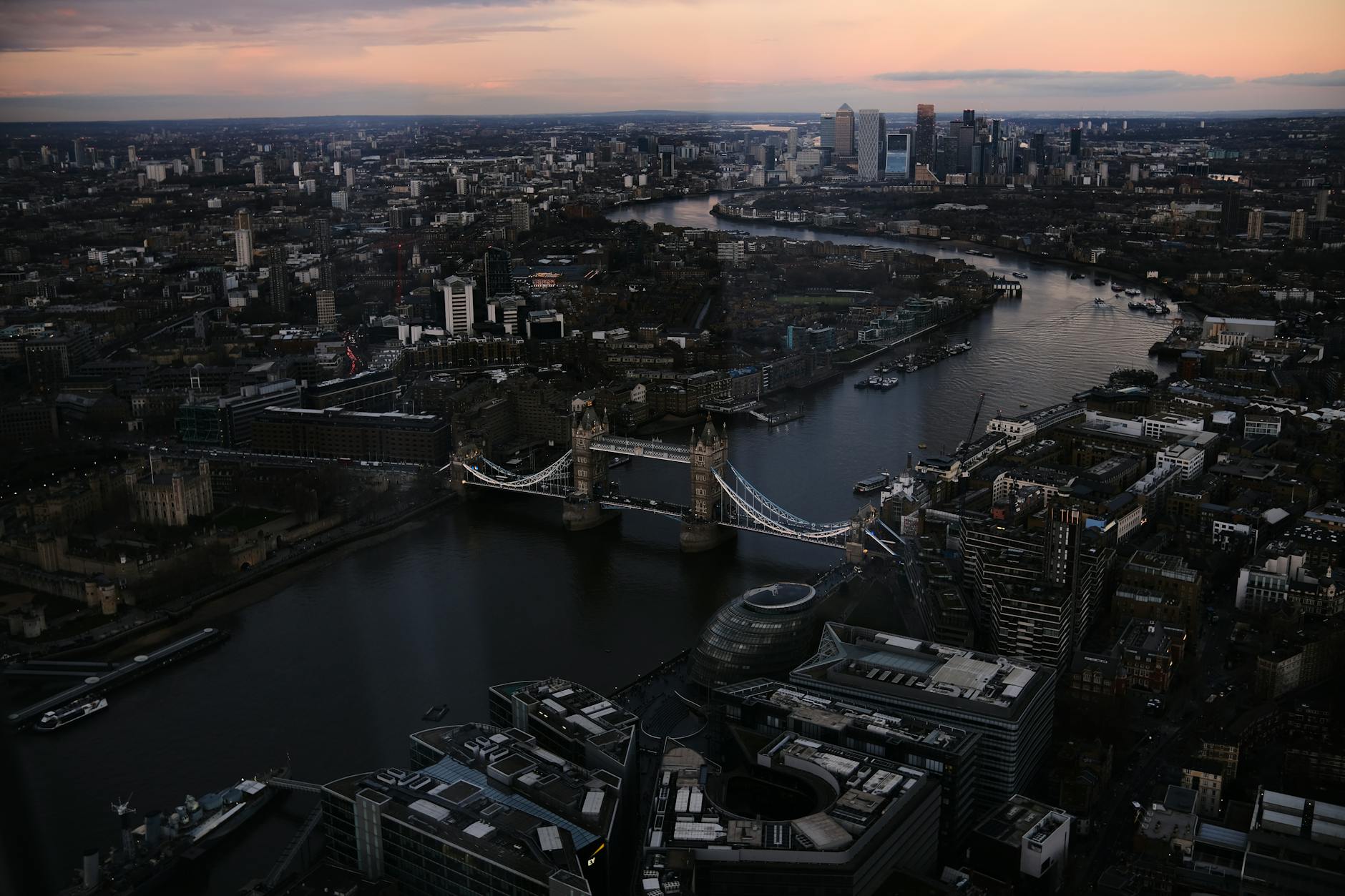 United Kingdom travel image