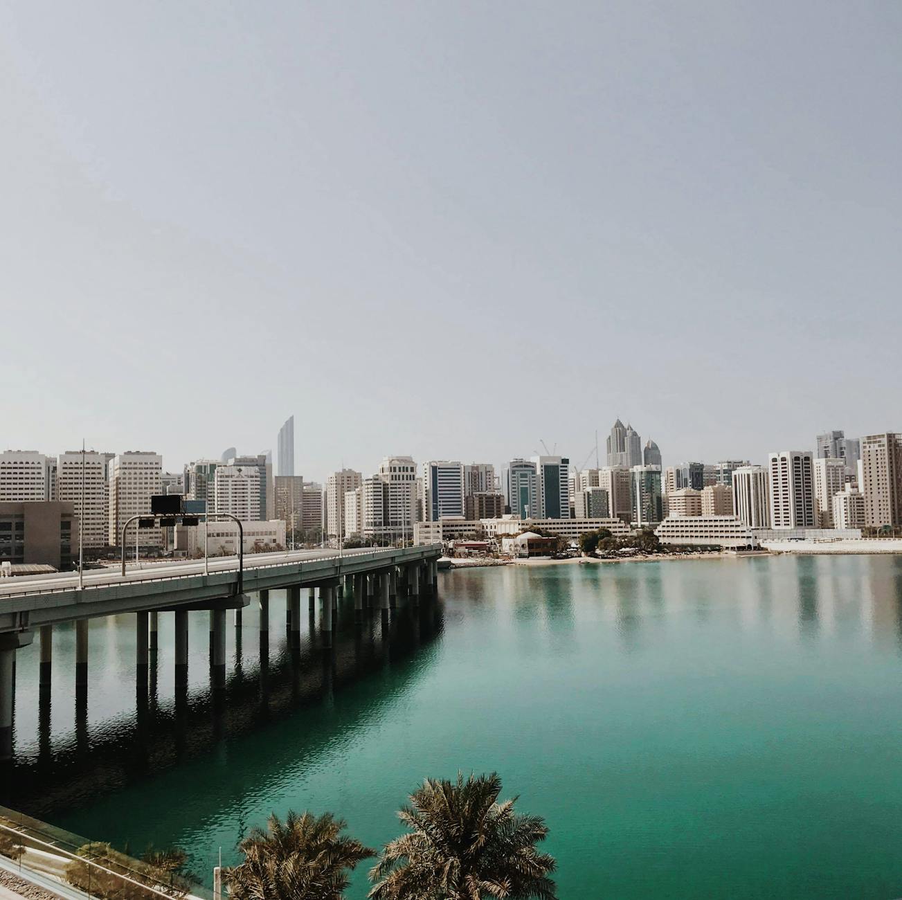 Abu Dhabi travel image