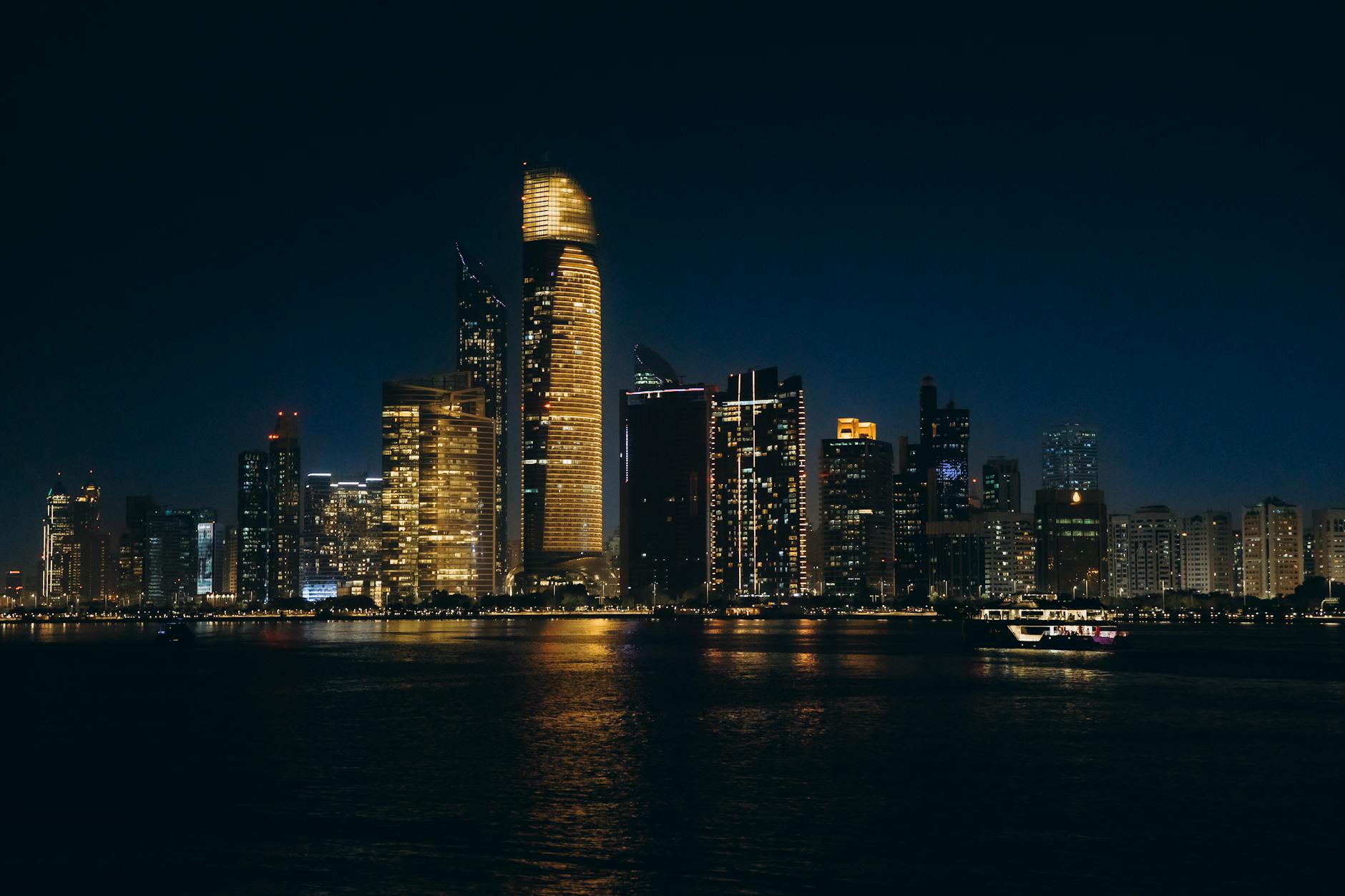 Abu Dhabi travel image