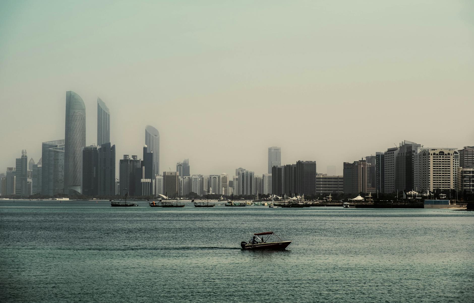Abu Dhabi travel image