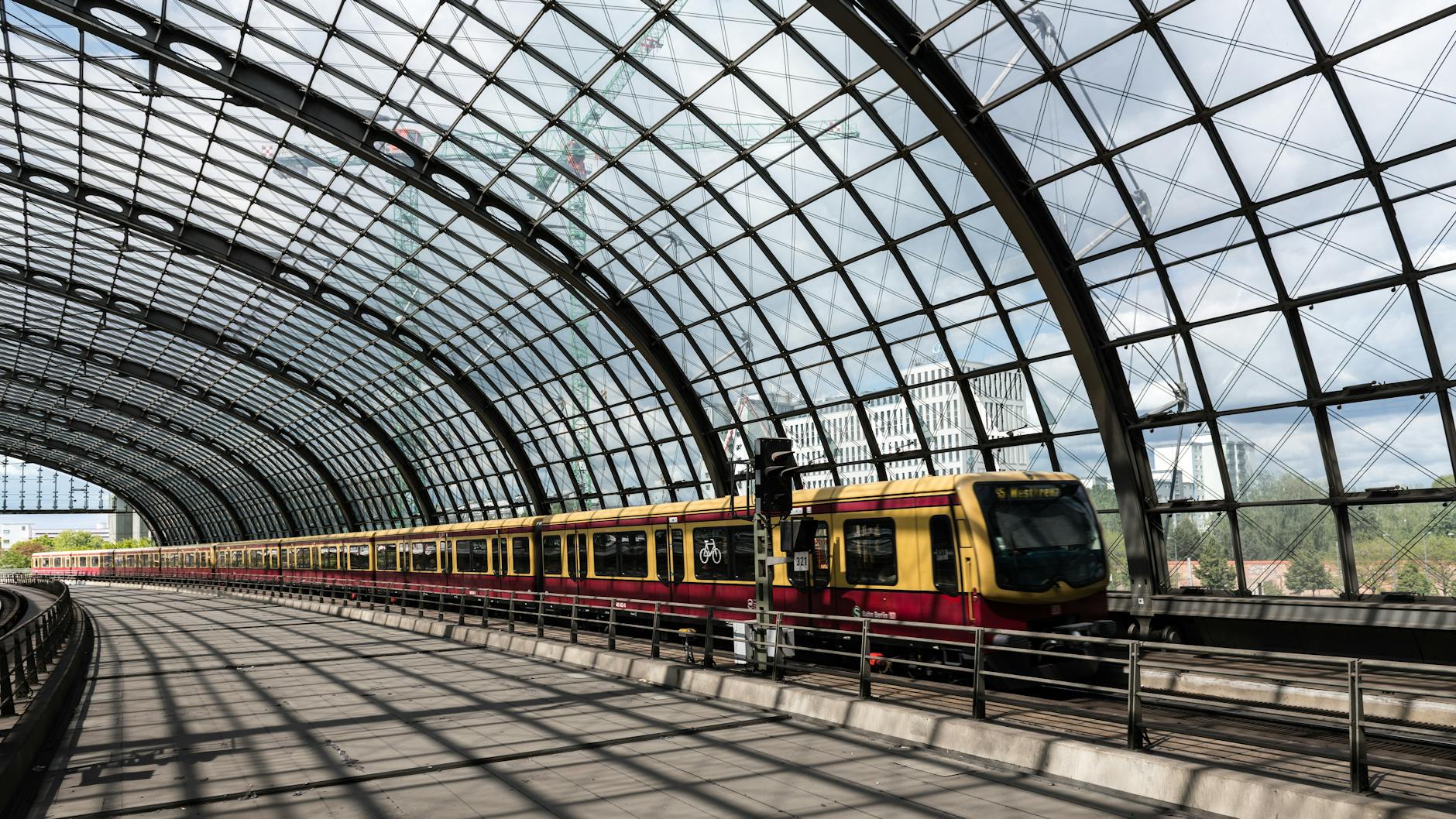 Berlin travel image