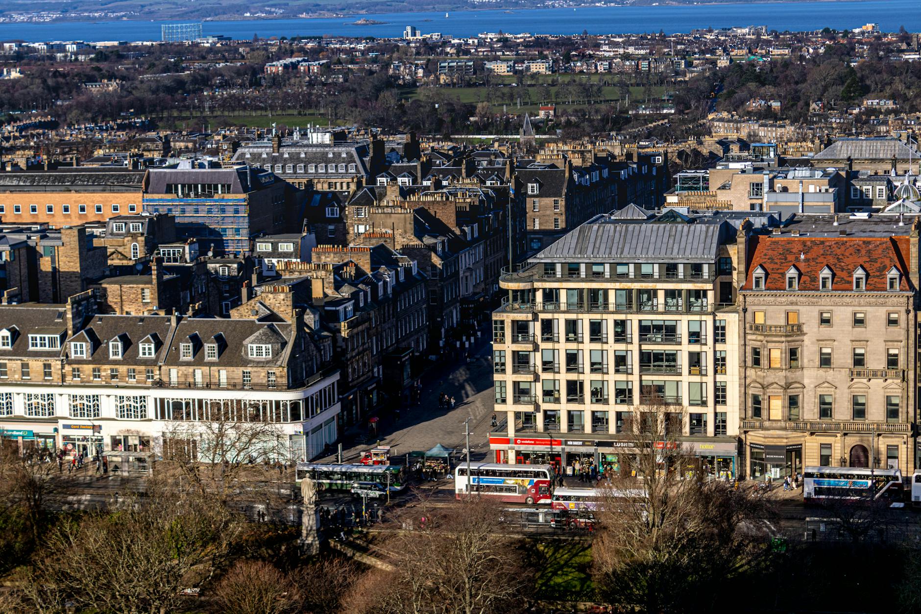 Edinburgh travel image