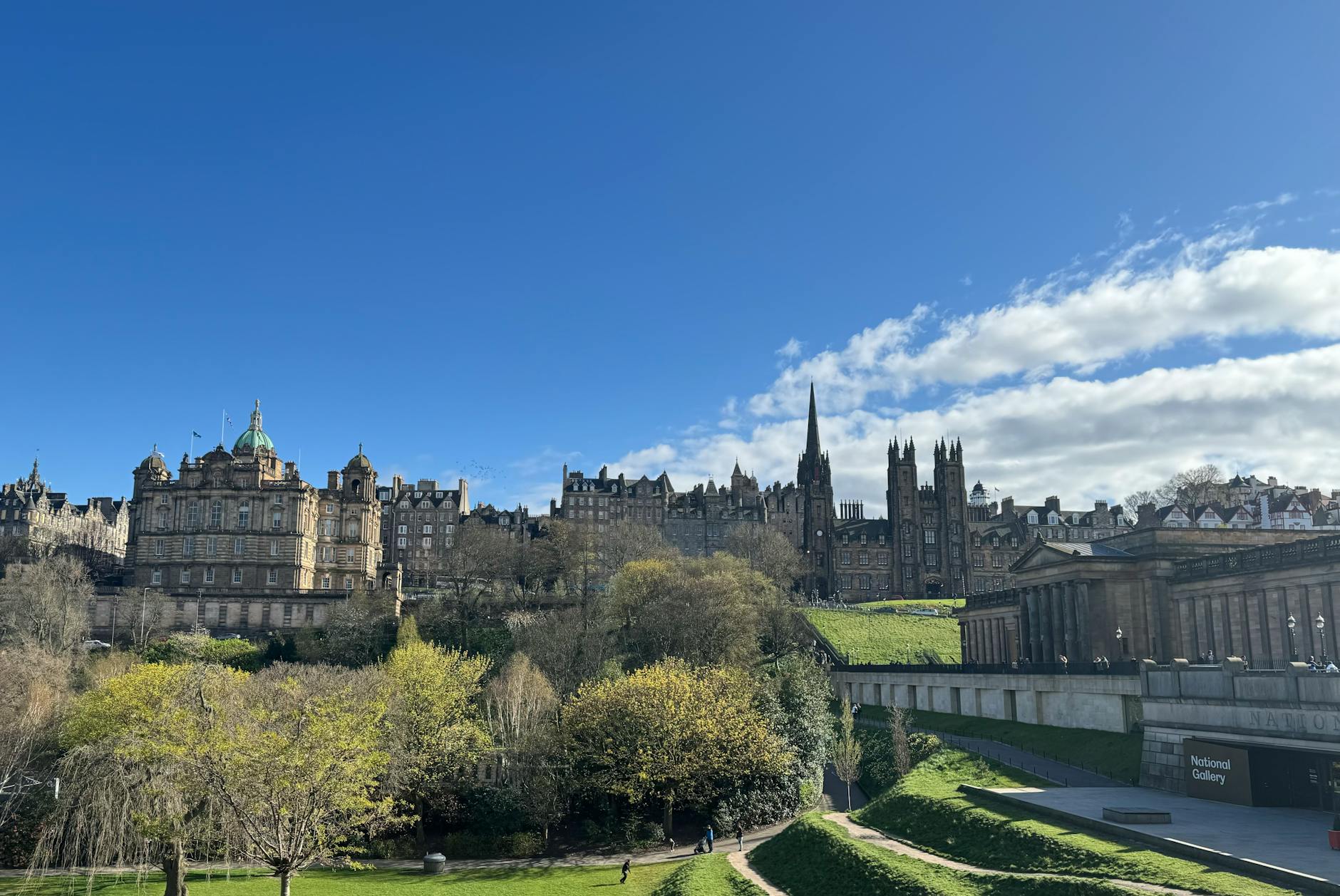 Edinburgh travel image