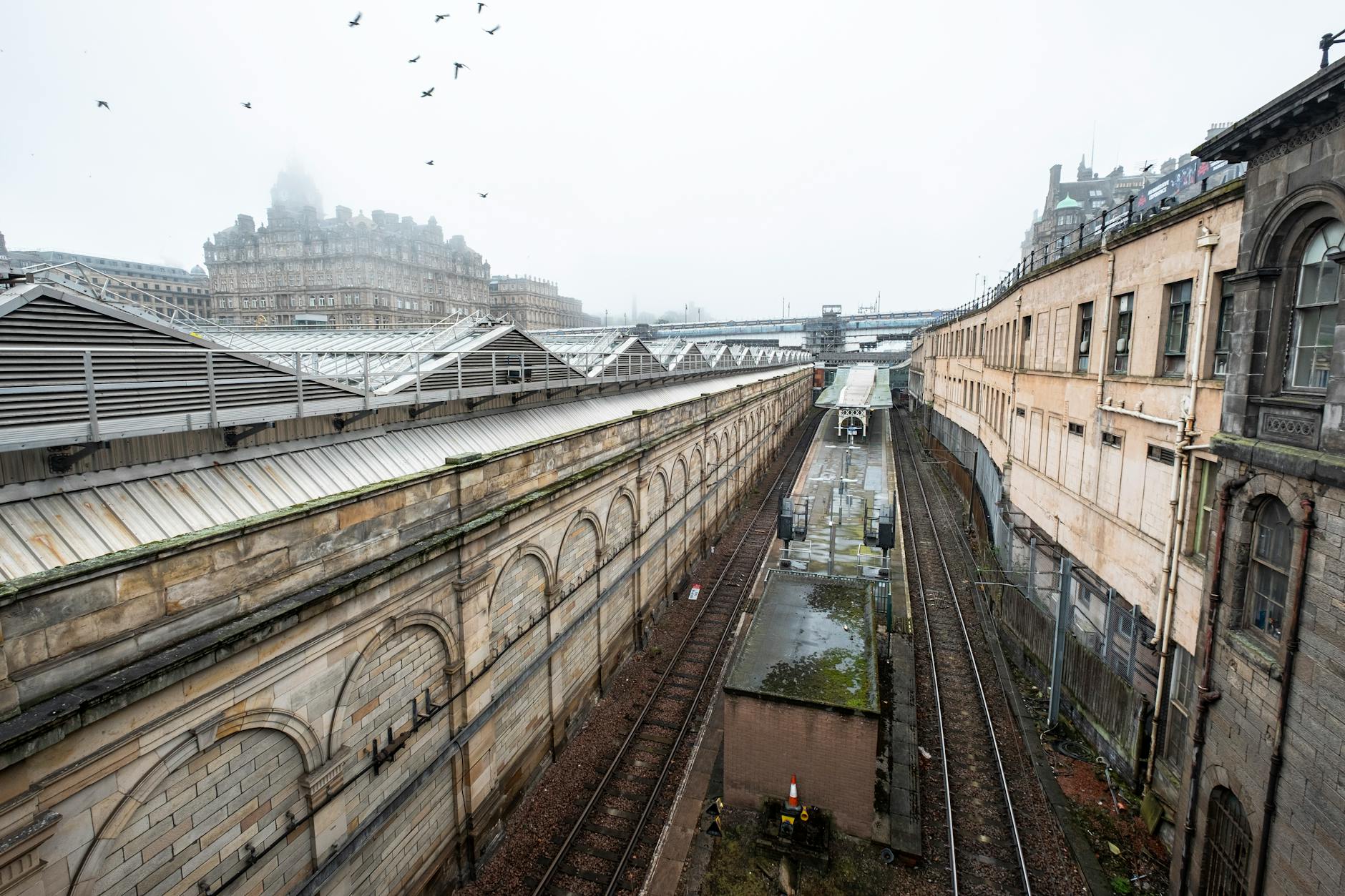 Edinburgh travel image