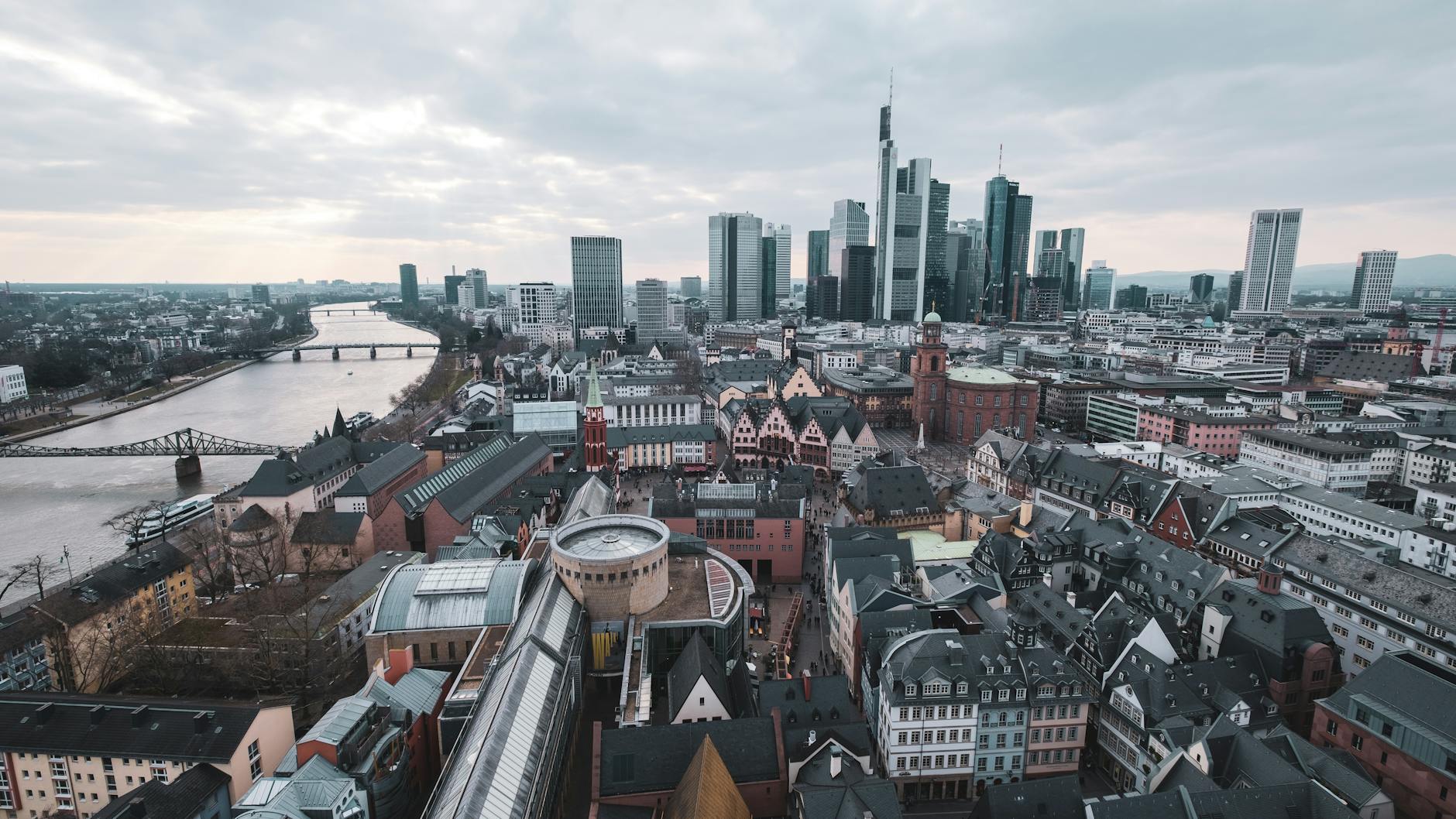 Frankfurt travel image
