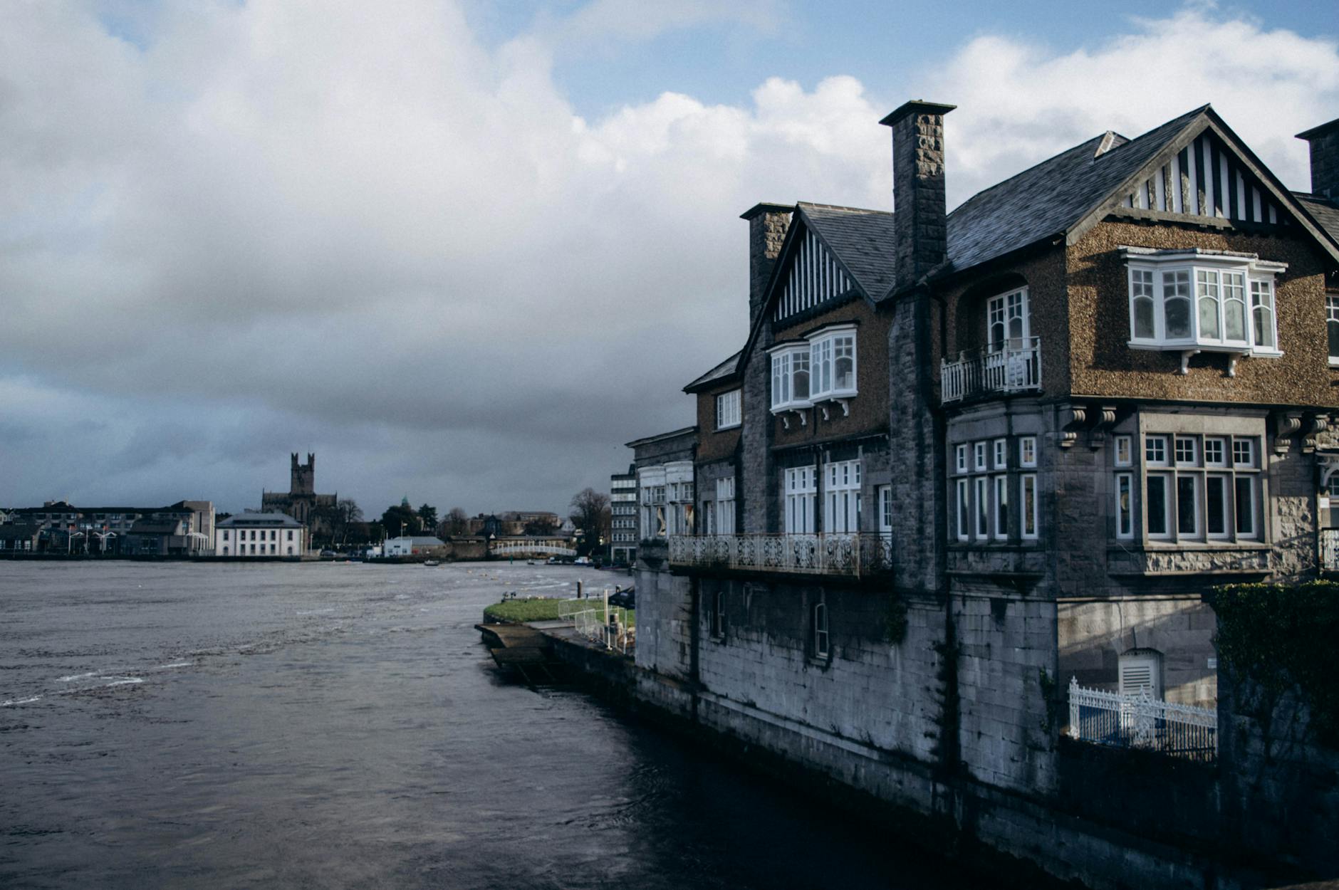 Limerick Travel Guide