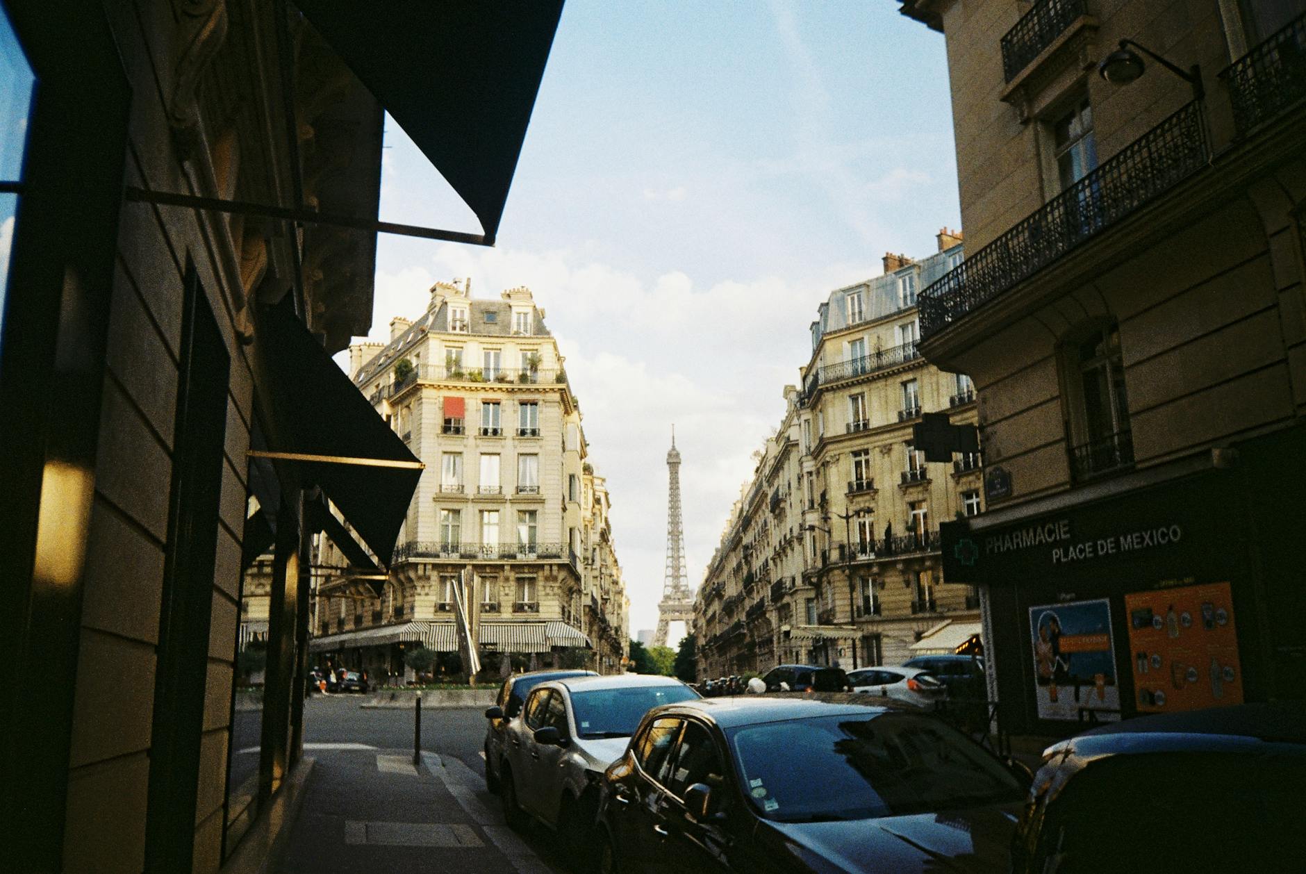 Paris travel image