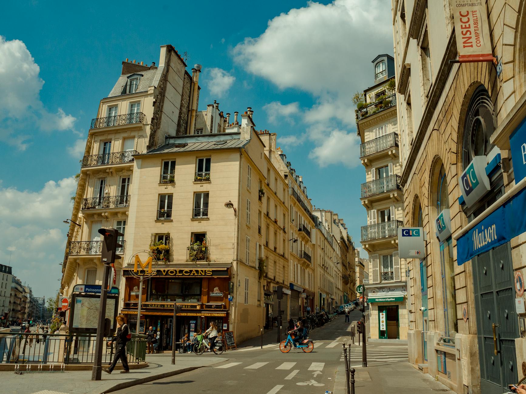 Paris travel image