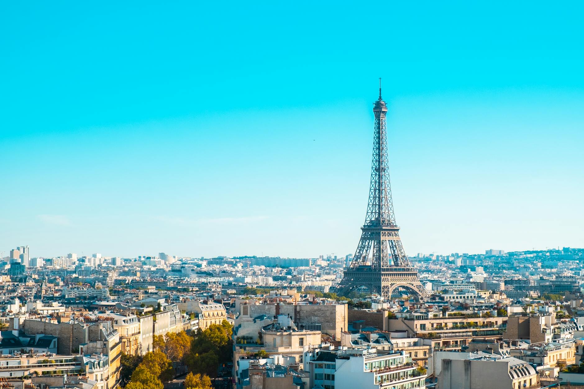 Paris Travel Guide