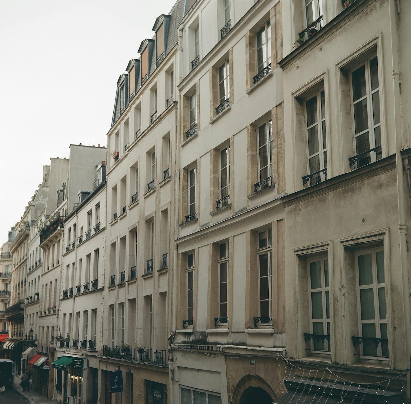 Paris travel image