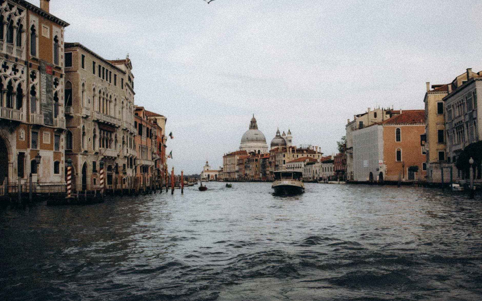 Venice Travel Guide