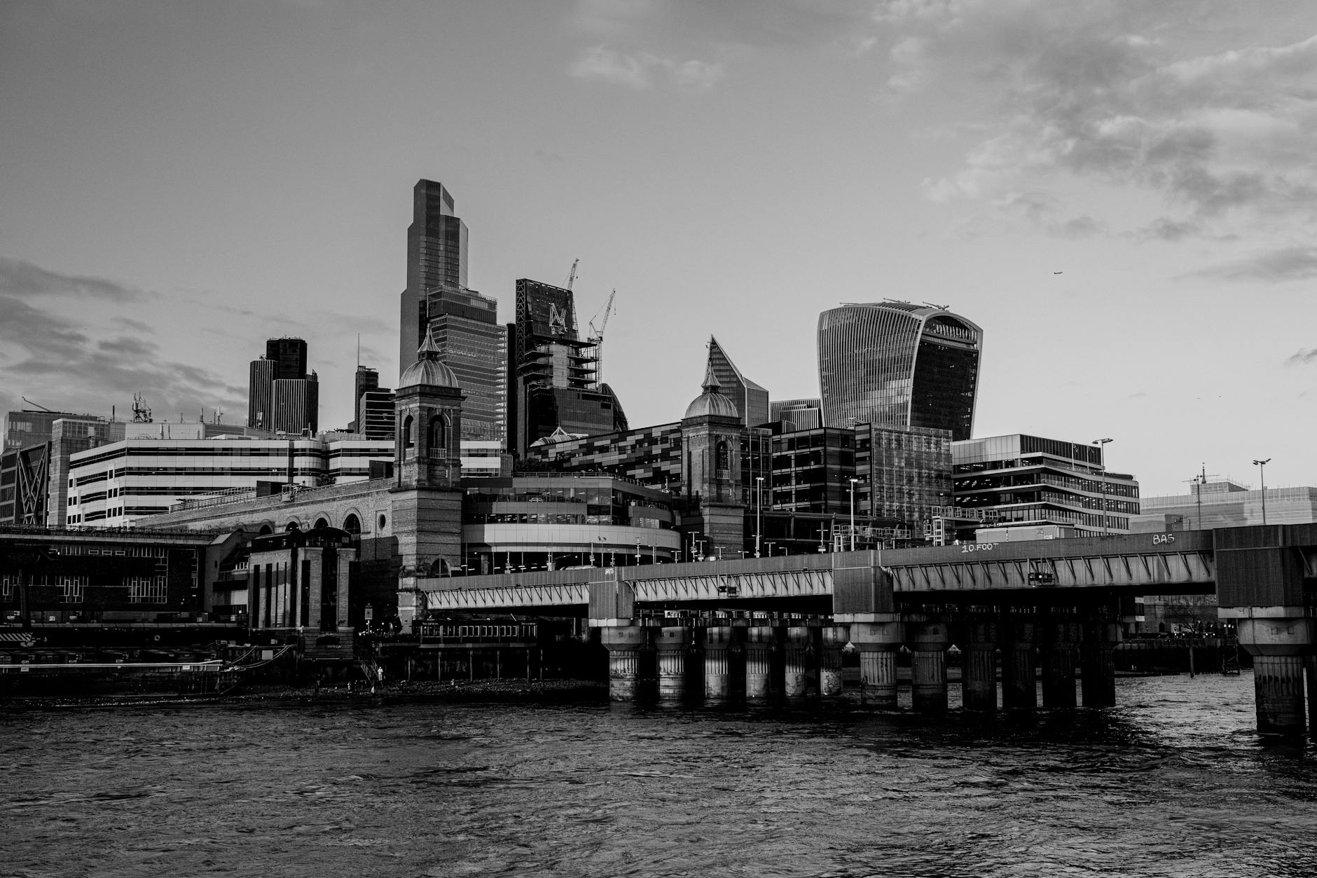 United Kingdom travel image