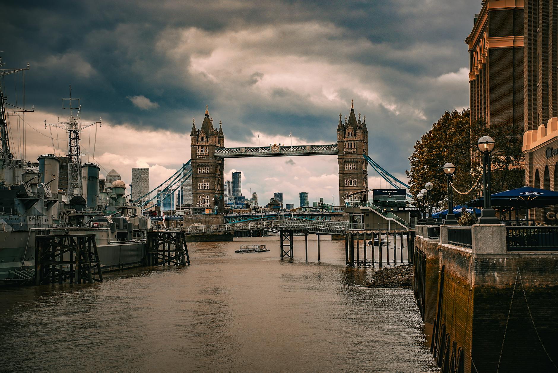 United Kingdom travel image